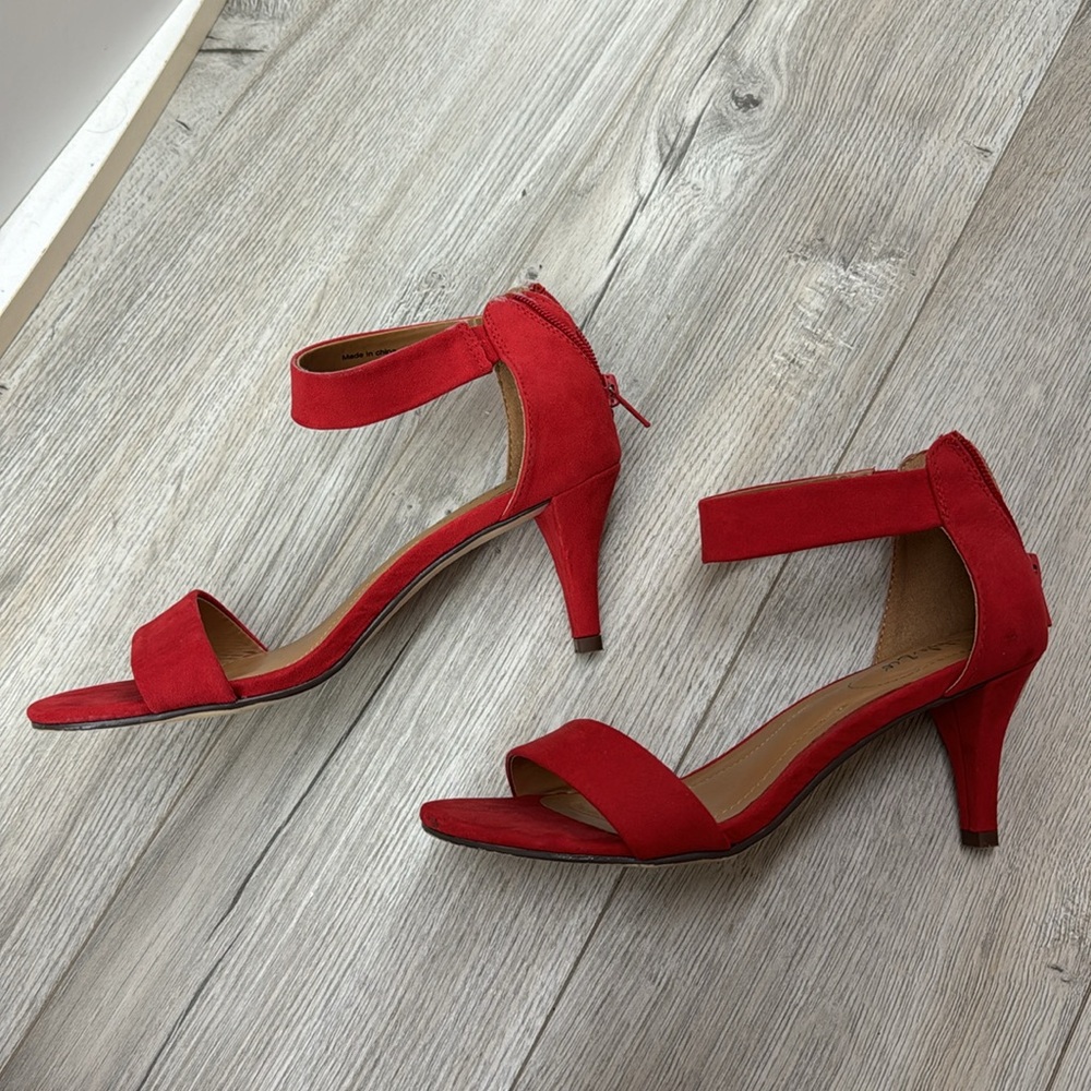 Style & co red heels size 6